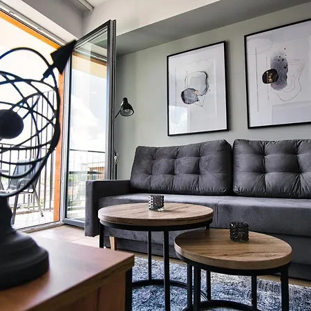 Timi By Housine * Zator